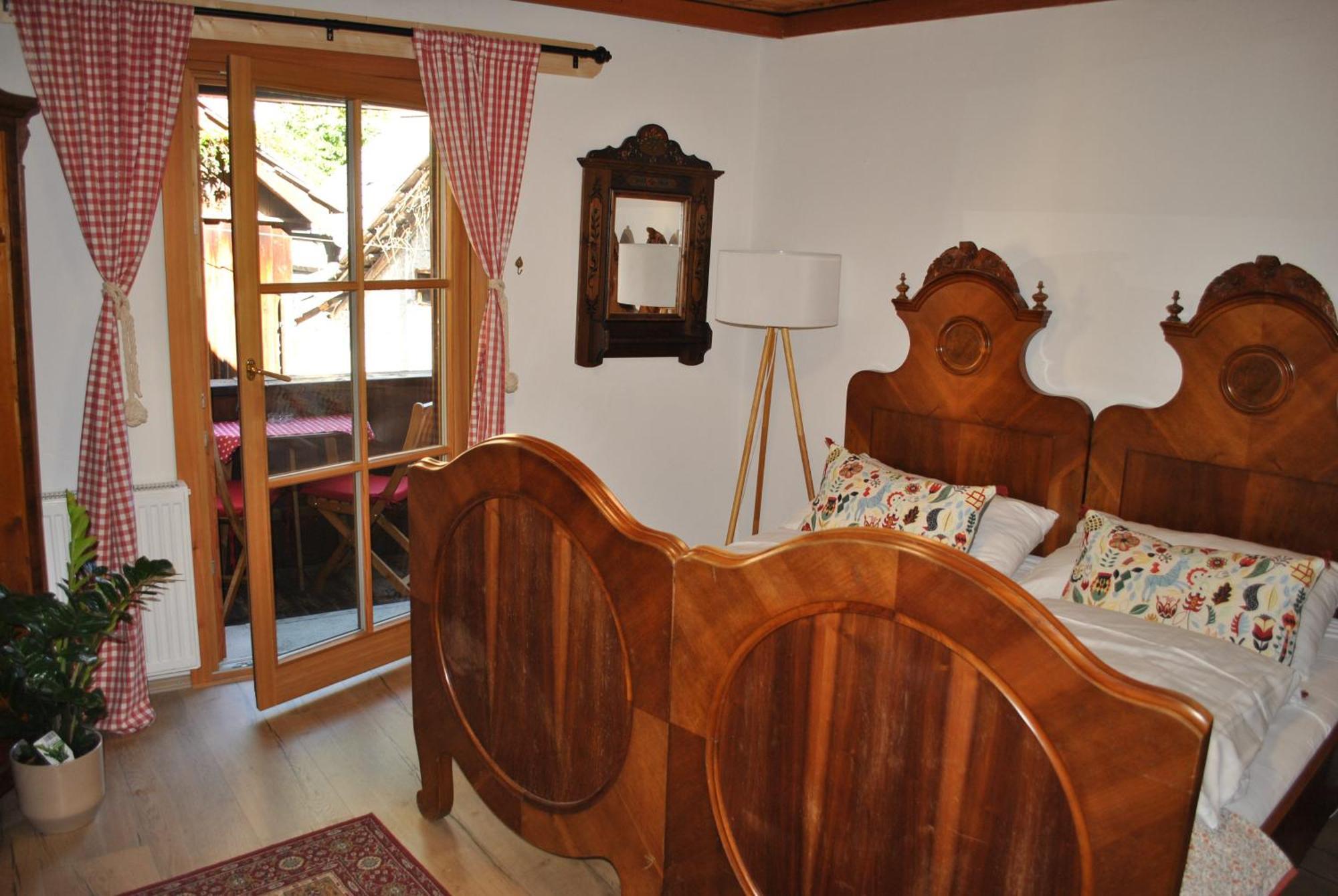 Standard Doppelzimmer mit Bergblick und Gemeinschaftsbad
